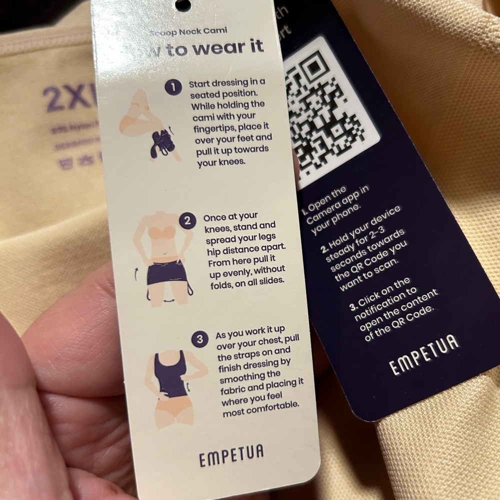 Empetua Scoop Neck Cami - Picture 8 of 8